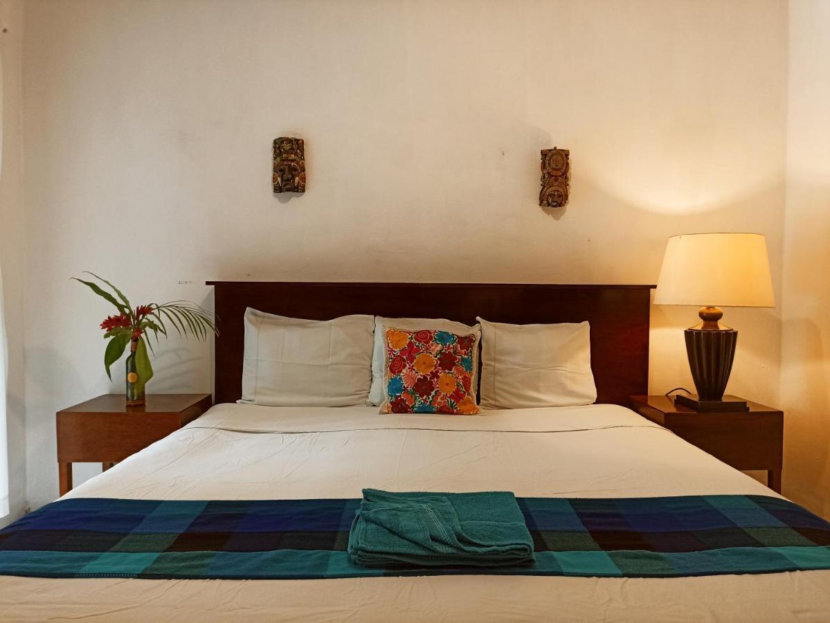 Casa De Los Pajaros - B&B 巴利亚多利德 外观 照片